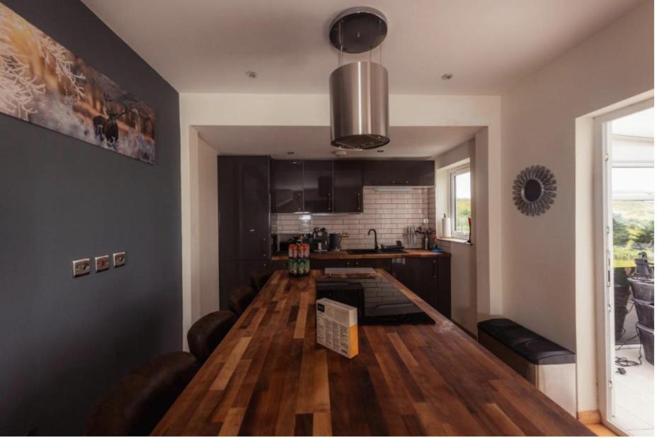 Luxury Cottage With Stunning Views Near Fairy Pools - School House 3 Carbost  Exterior foto