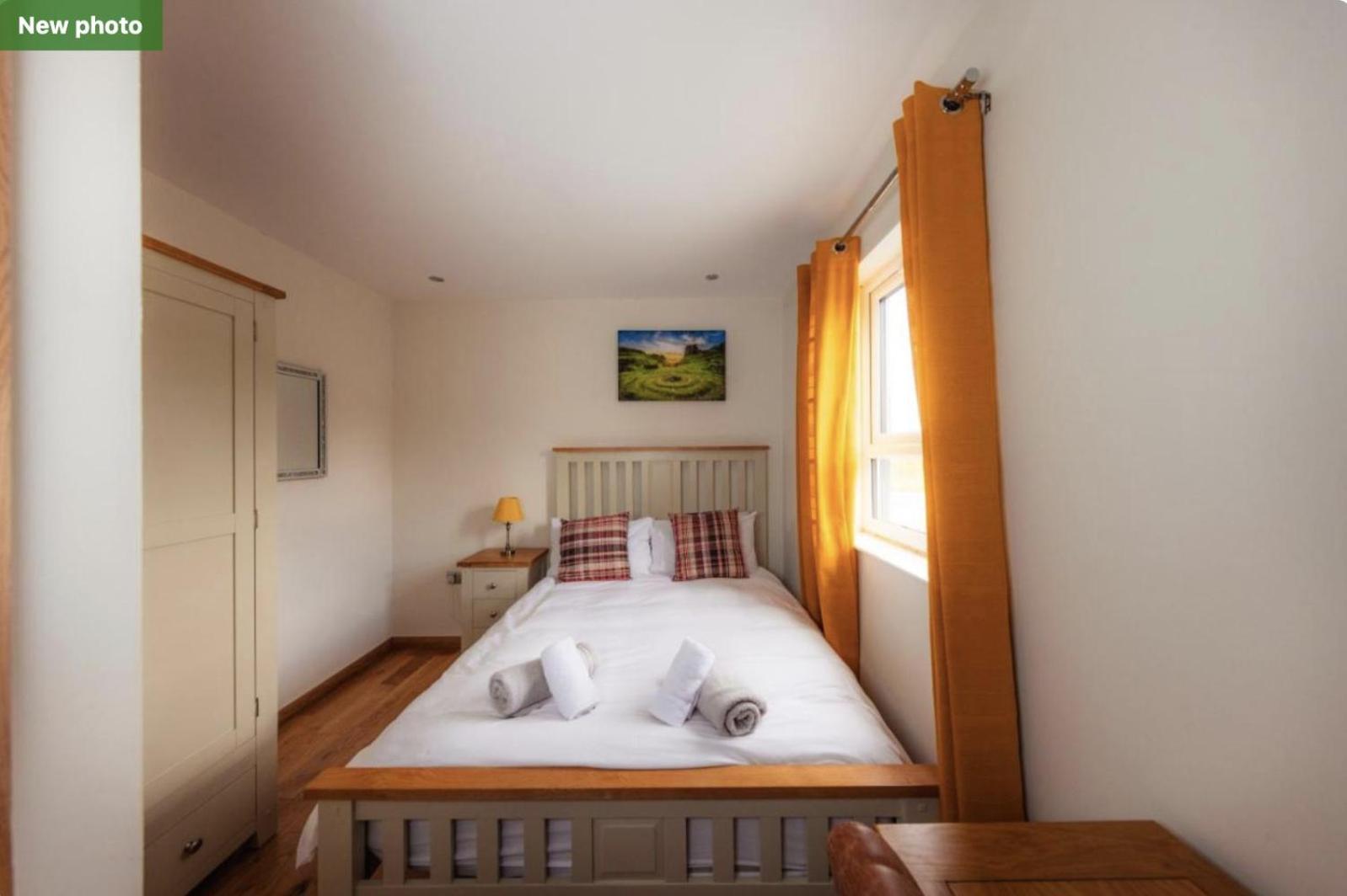 Luxury Cottage With Stunning Views Near Fairy Pools - School House 3 Carbost  Exterior foto